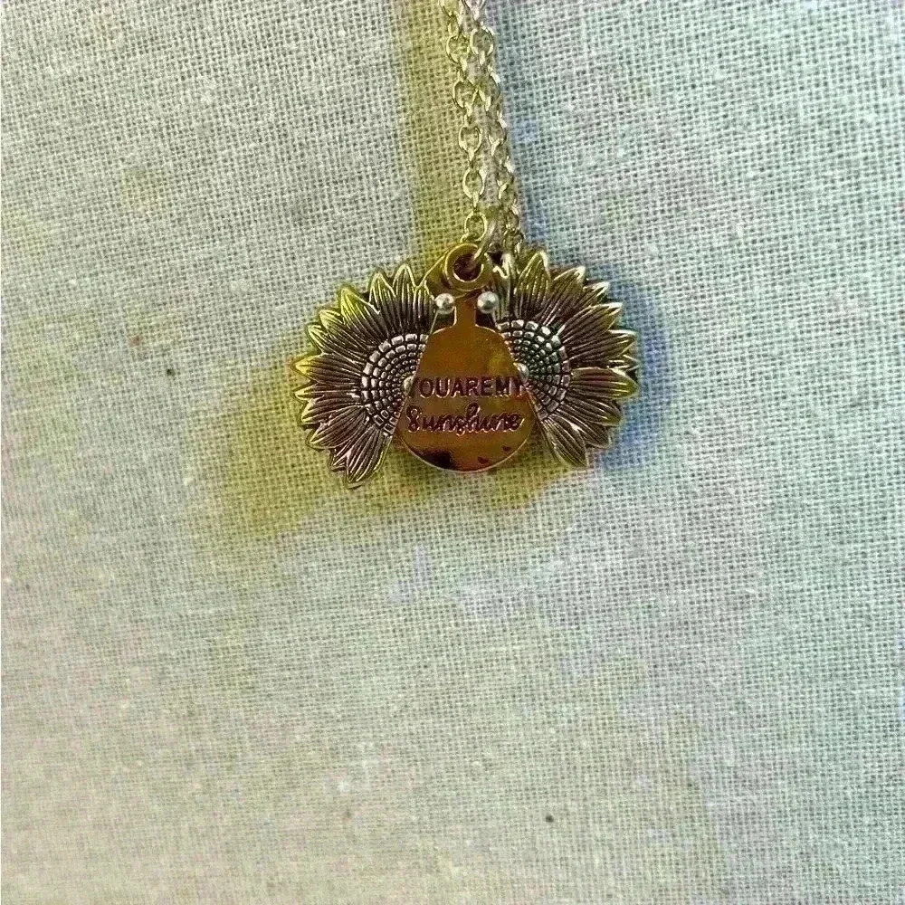 Gold sunflower necklace